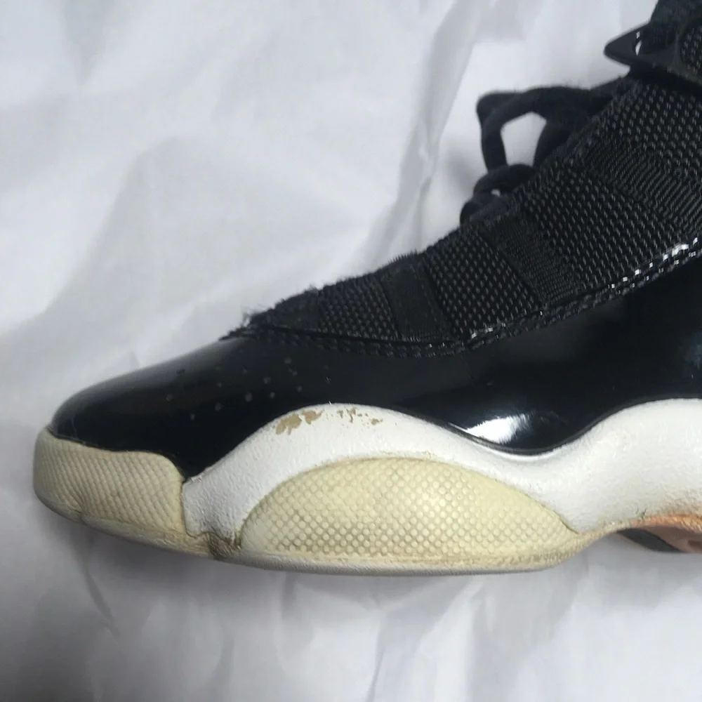 Jordan’s little boys shoes - Picture 2 of 8